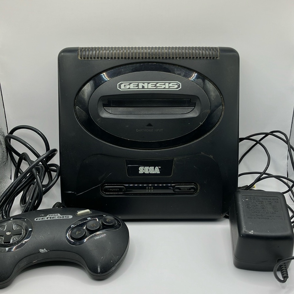 Sega Genesis Model 2 MK-1631 Vintage Video Game Console System Untesed